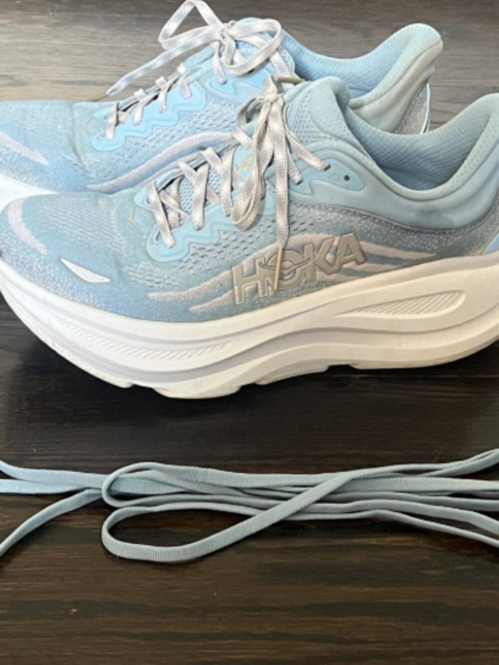 Hoka Bondi 9 - barely worn - Size 8 - Raindrop/Ash Grey